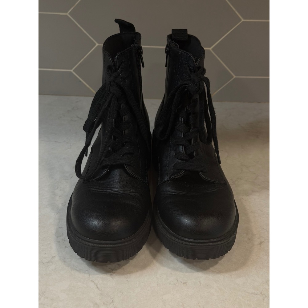 Report Shout Black Faux Leather Combat Boots Side Zip Lug Sole Womens 8.5M